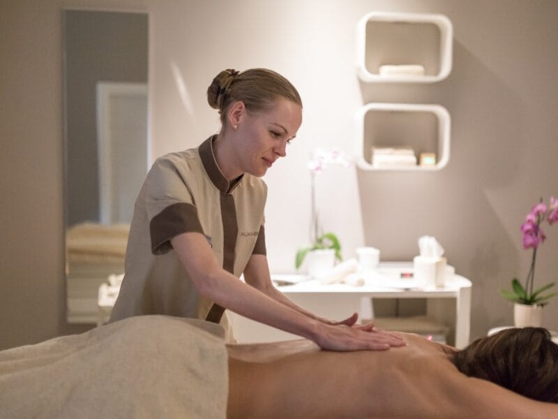 Extra Services Female to Male Body Massage in Vadodara 9737116914